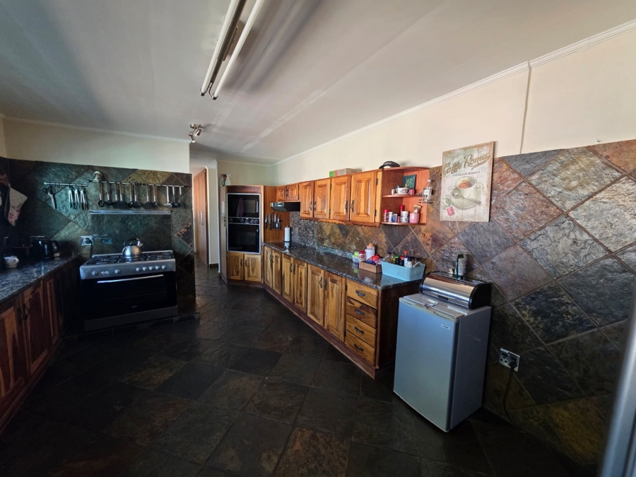 4 Bedroom Property for Sale in Lindequesdrif North West